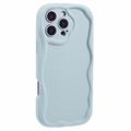 Coque iPhone 16 Pro en TPU Candy Color Wavy - Azur Clair