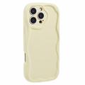 Coque iPhone 16 Pro en TPU Candy Color Wavy - Jaune